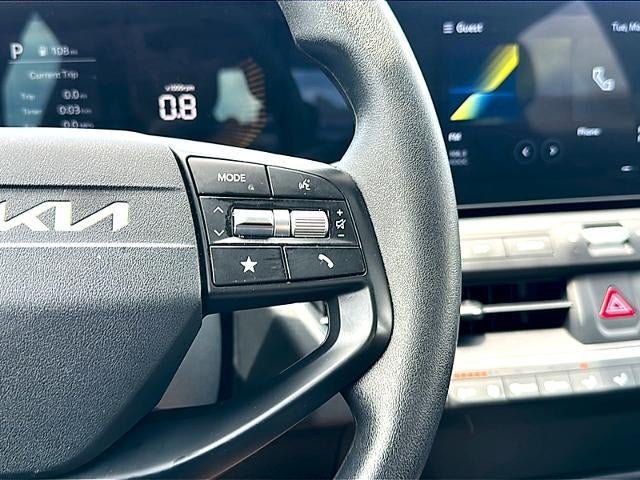 2025 Kia K4 LXS FWD