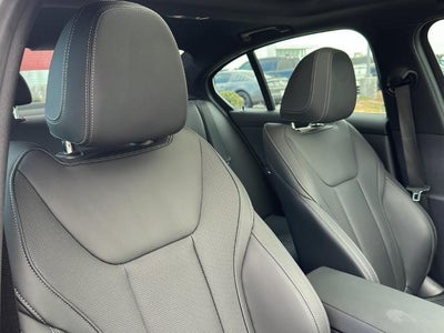 2024 BMW 330i Sedan