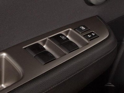 2011 Nissan Versa 5dr HB I4 Auto 1.8 S