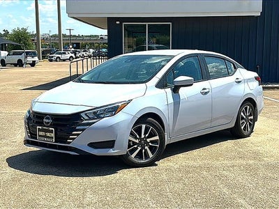 2025 Nissan Versa SV CVT
