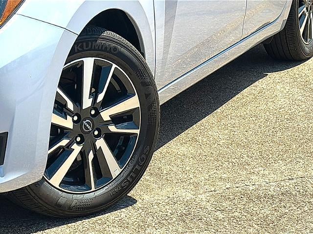 2025 Nissan Versa SV CVT