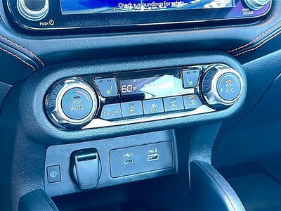 2024 Nissan Versa SR CVT