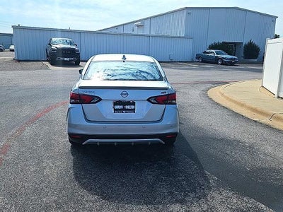 2024 Nissan Versa SR CVT