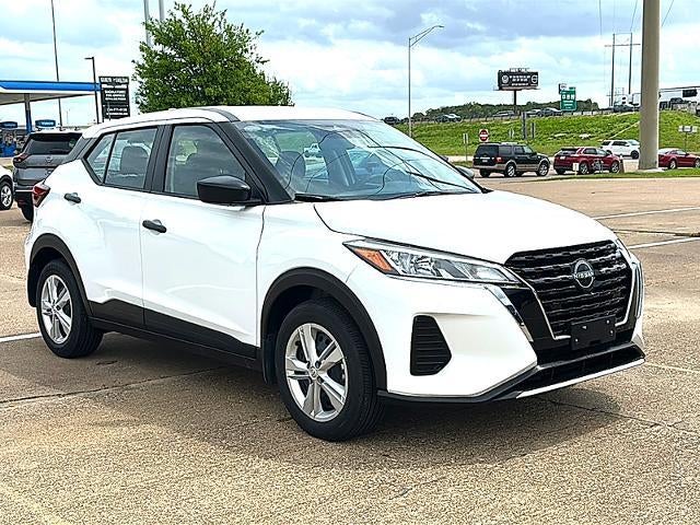 2025 Nissan Kicks Play S FWD