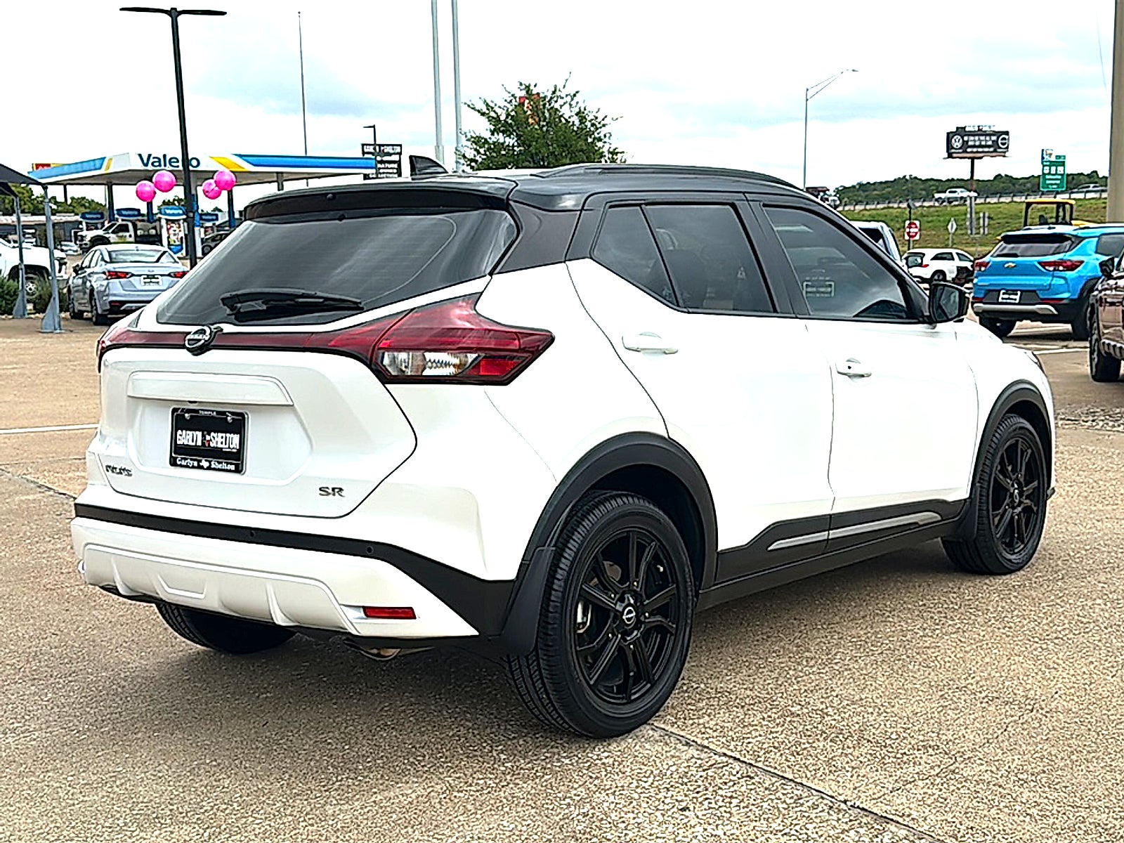 2023 Nissan Kicks SR Xtronic CVT