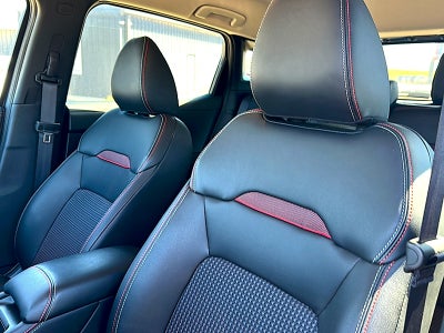 2025 Nissan Kicks SR FWD