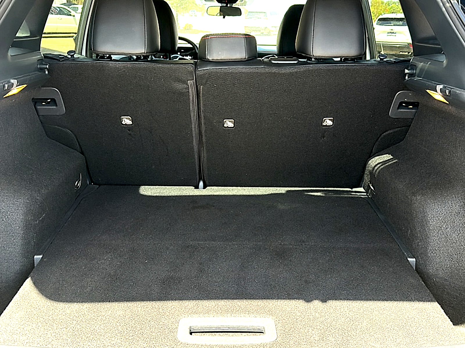 2025 Nissan Kicks SR FWD