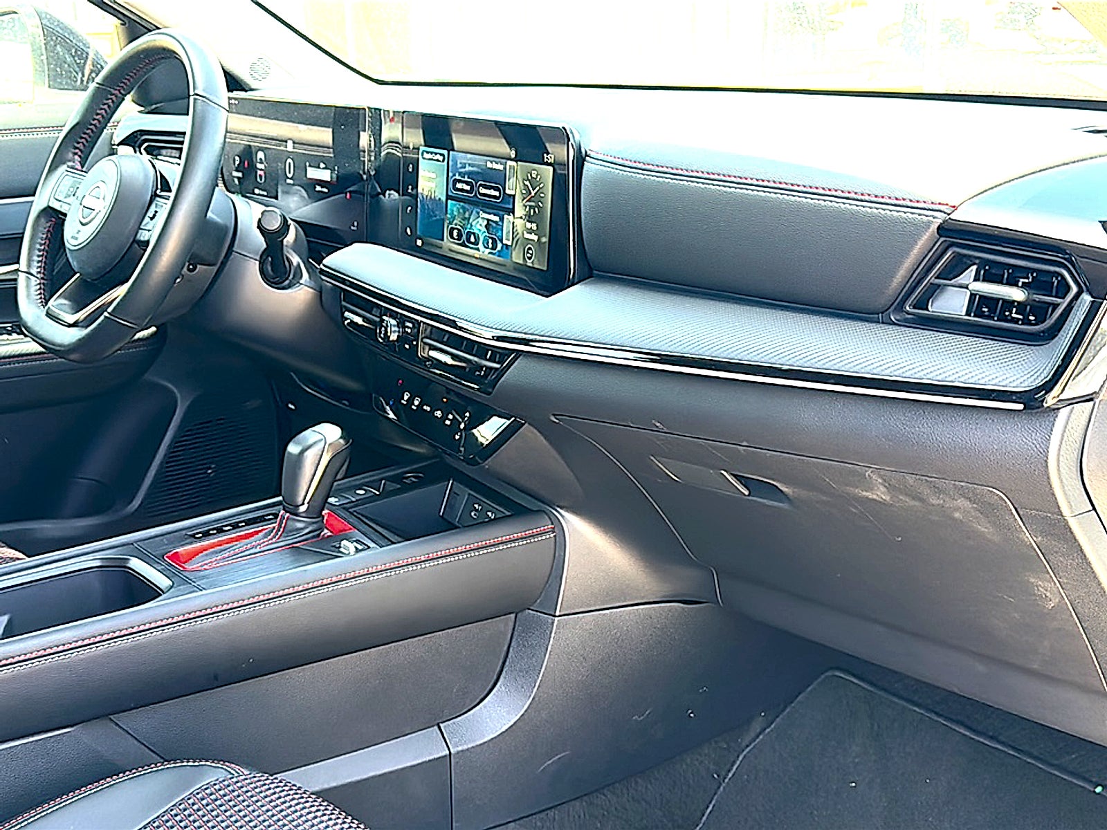 2025 Nissan Kicks SR FWD