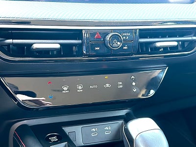 2025 Nissan Kicks SR FWD