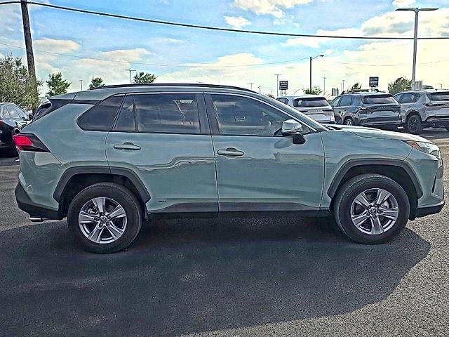 2022 Toyota RAV4 Hybrid XLE AWD (Natl)