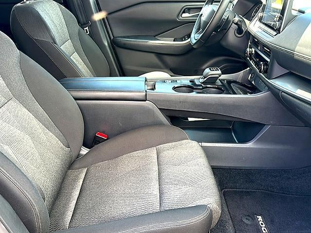 2025 Nissan Rogue FWD SV
