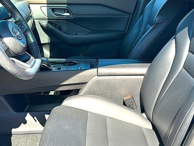 2022 Nissan Rogue SV FWD
