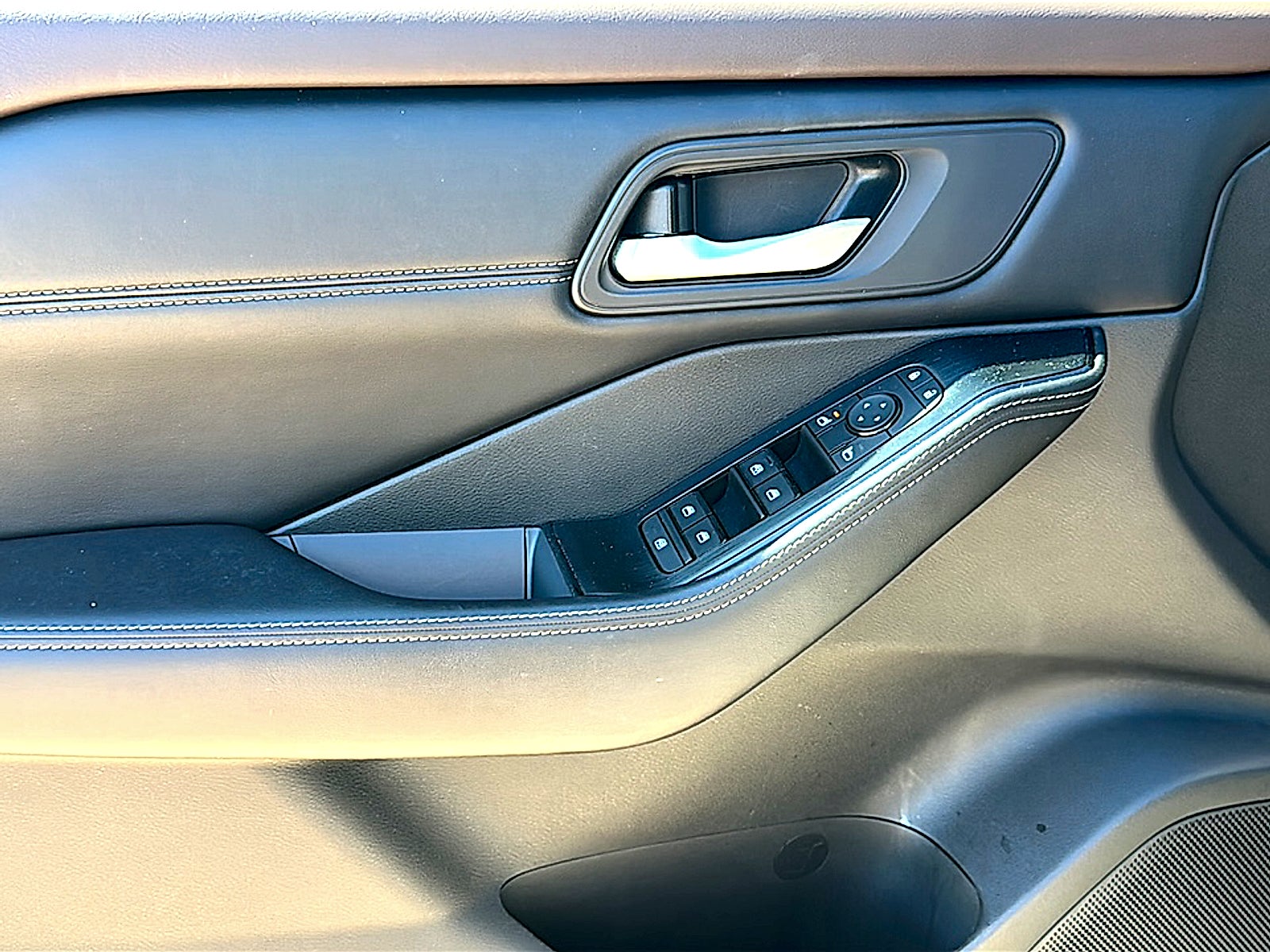 2022 Nissan Rogue SV FWD