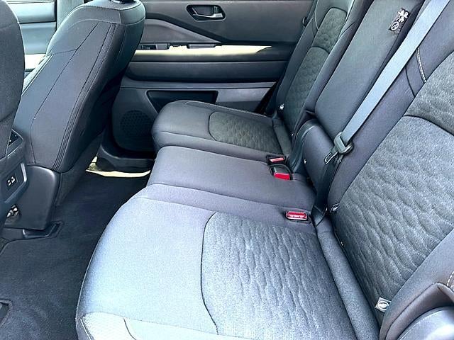 2024 Nissan Pathfinder SV 2WD