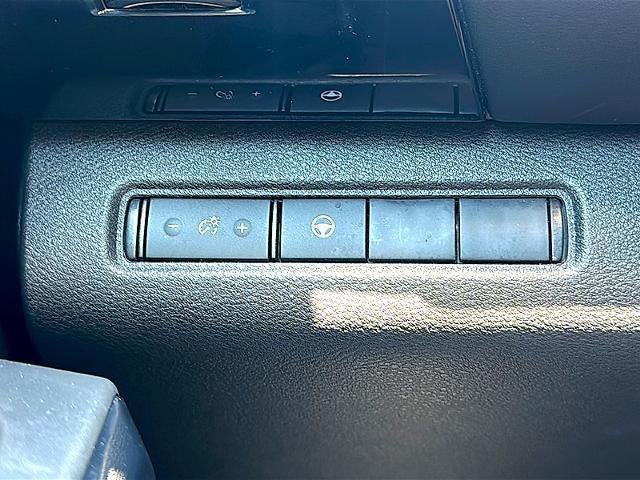 2024 Nissan Pathfinder SV 2WD