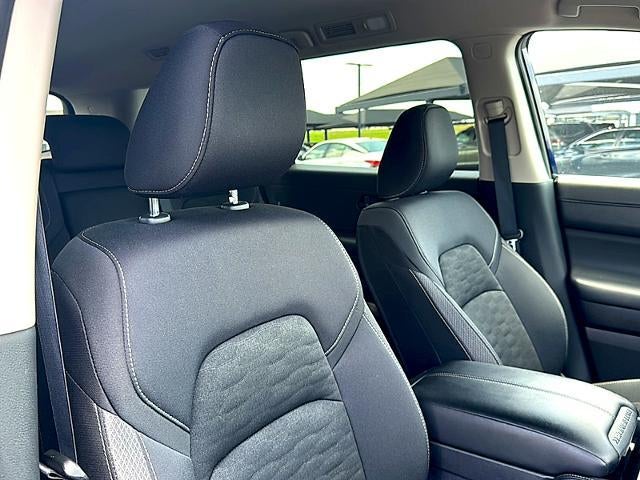 2025 Nissan Pathfinder SV 2WD
