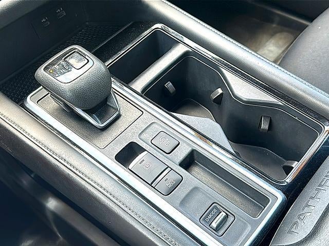 2025 Nissan Pathfinder SV 2WD