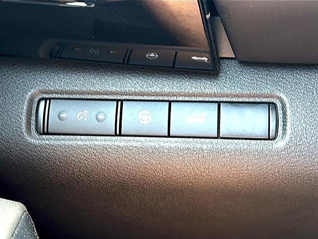 2025 Nissan Pathfinder SV 2WD