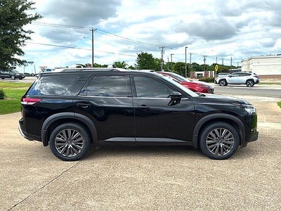 2024 Nissan Pathfinder SL 2WD