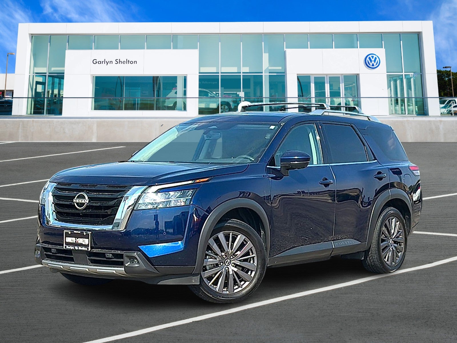 2023 Nissan Pathfinder SL 4WD