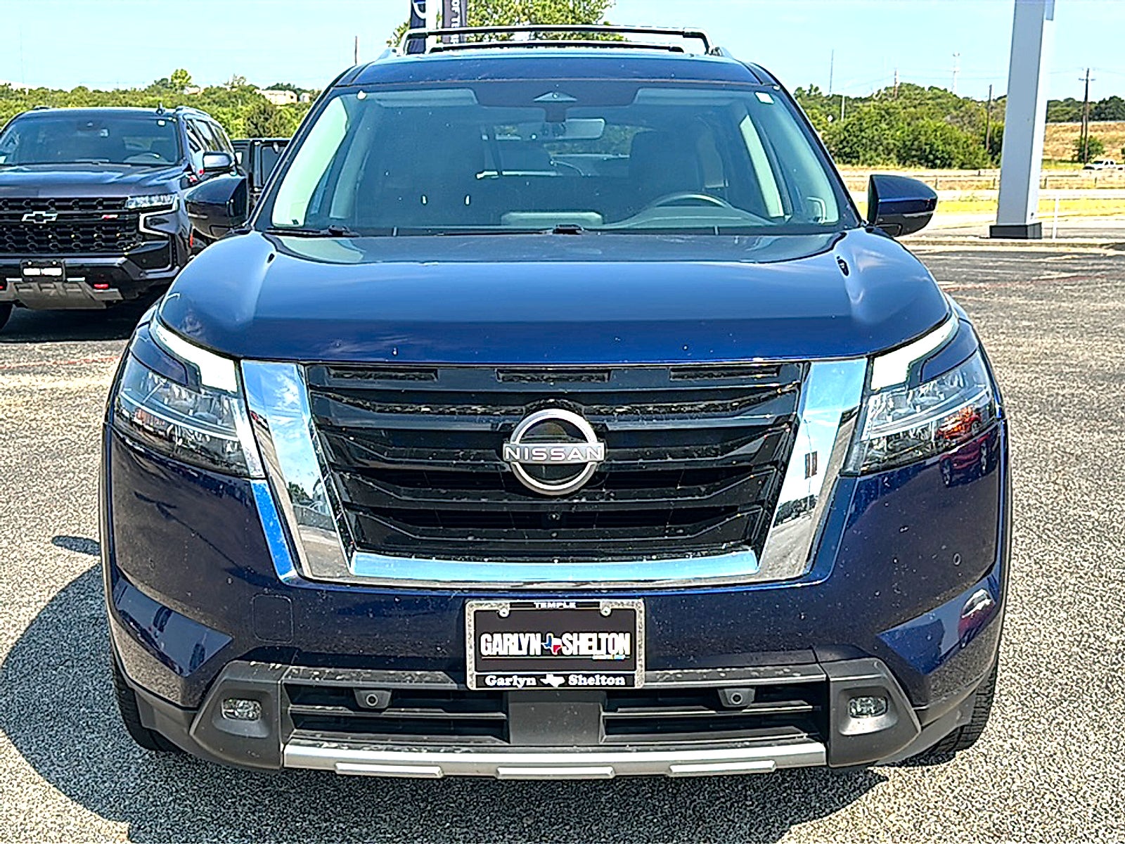 2023 Nissan Pathfinder SL 4WD