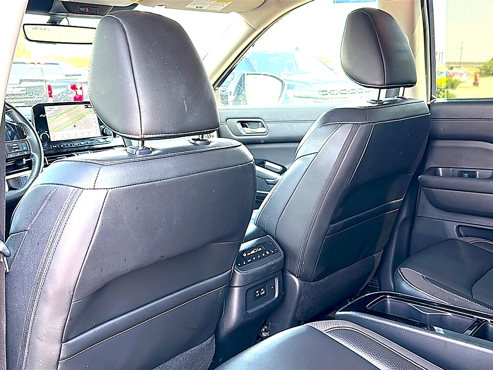 2023 Nissan Pathfinder SL 4WD