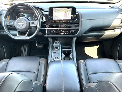 2023 Nissan Pathfinder SL 4WD