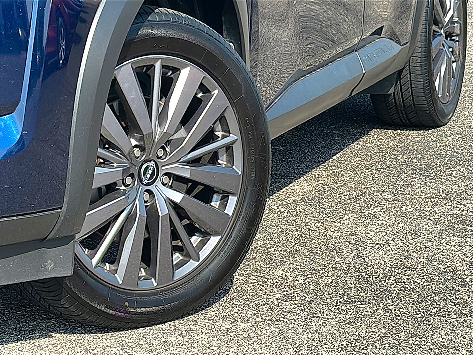 2023 Nissan Pathfinder SL 4WD
