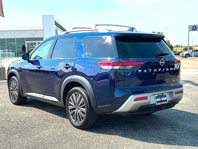 2023 Nissan Pathfinder SL 4WD