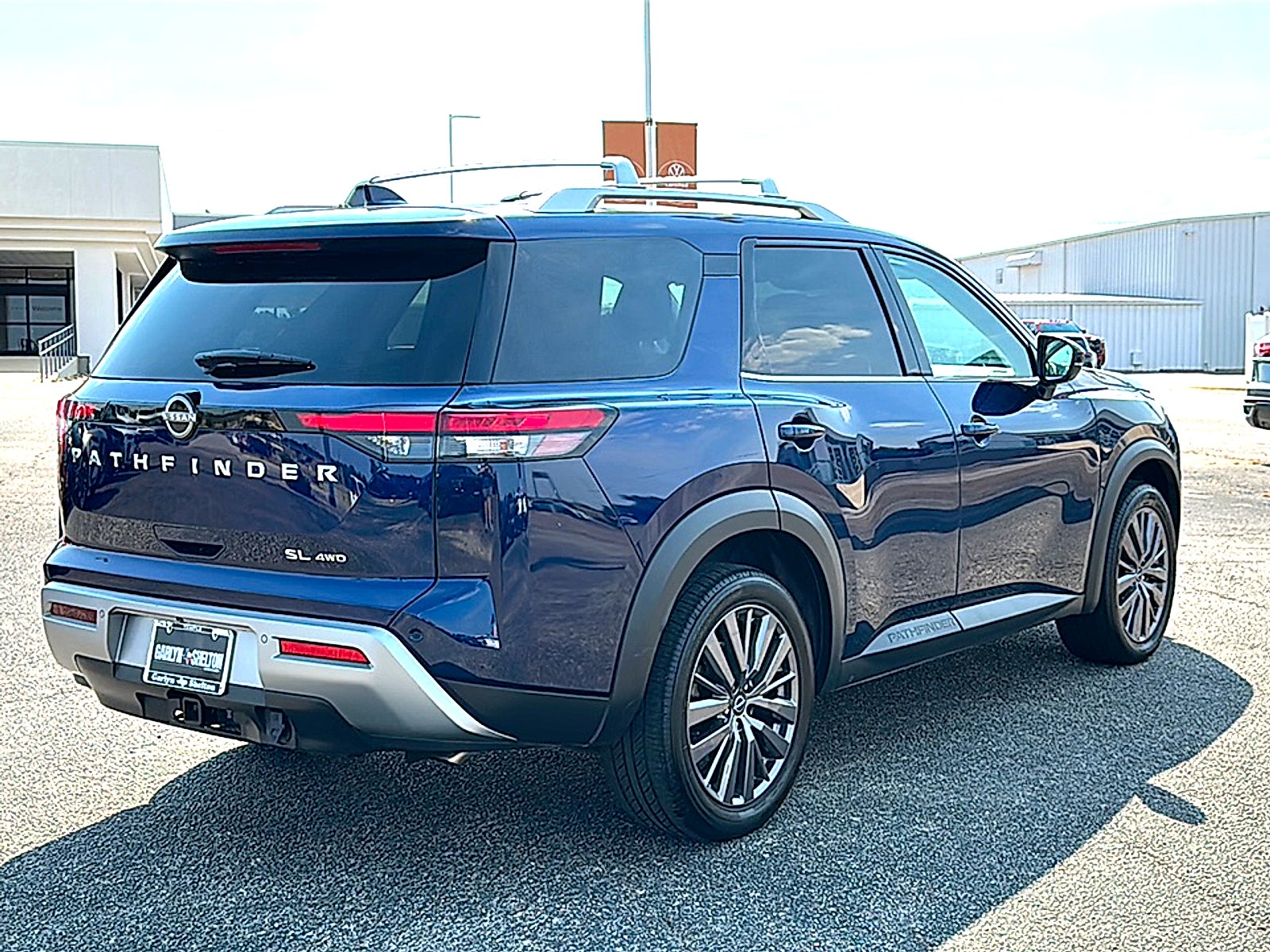 2023 Nissan Pathfinder SL 4WD