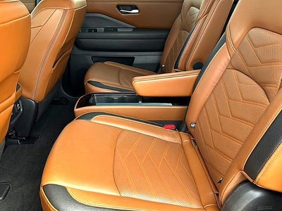 2024 Nissan Pathfinder Platinum 2WD