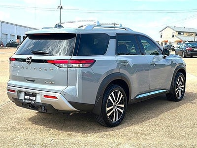 2024 Nissan Pathfinder Platinum 2WD