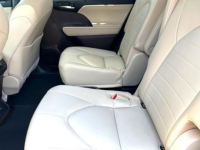 2022 Toyota Highlander XLE FWD (Natl)