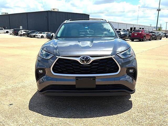 2022 Toyota Highlander XLE FWD (Natl)