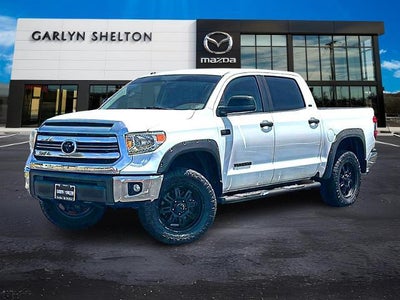 2017 Toyota Tundra 2WD 2WD SR5 CrewMax 5.5' Bed 5.7L FFV (SE)