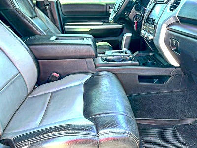 2017 Toyota Tundra SR5 5.7L V8