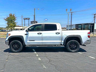 2017 Toyota Tundra 2WD 2WD SR5 CrewMax 5.5' Bed 5.7L FFV (SE)