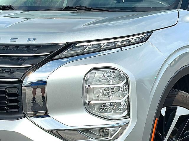 2023 Mitsubishi Outlander SE FWD