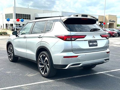 2023 Mitsubishi Outlander SE FWD