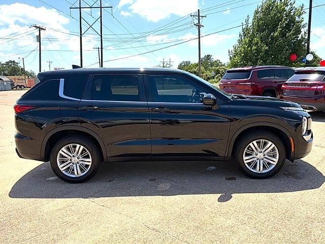 2024 Mitsubishi Outlander ES FWD
