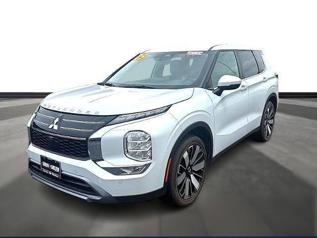 2025 Mitsubishi Outlander SE FWD
