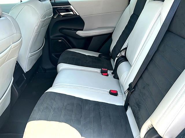 2025 Mitsubishi Outlander SE FWD