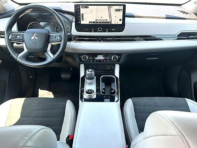 2025 Mitsubishi Outlander SE FWD