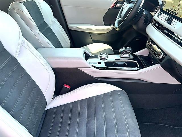 2025 Mitsubishi Outlander SE FWD