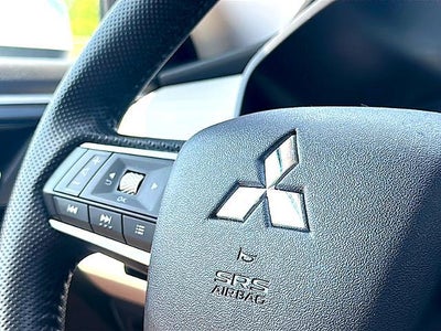 2025 Mitsubishi Outlander SE FWD