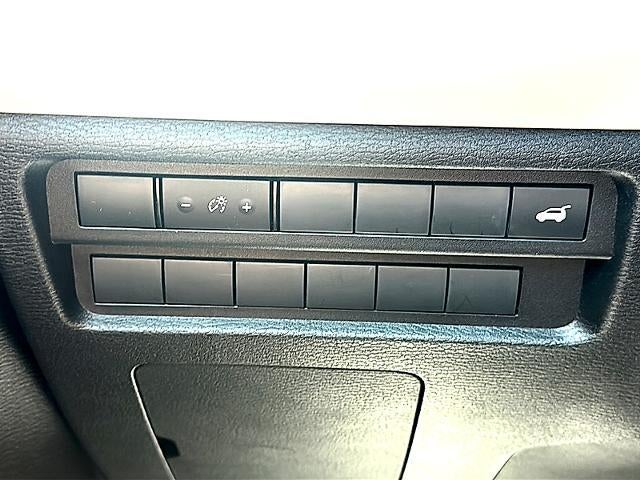 2025 Mitsubishi Outlander SE FWD