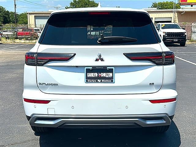 2025 Mitsubishi Outlander SE FWD
