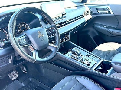2024 Mitsubishi Outlander SE FWD
