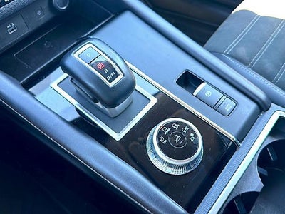 2024 Mitsubishi Outlander SE FWD