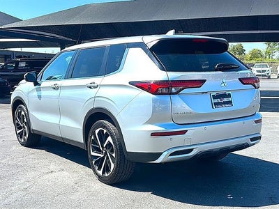 2024 Mitsubishi Outlander SE FWD